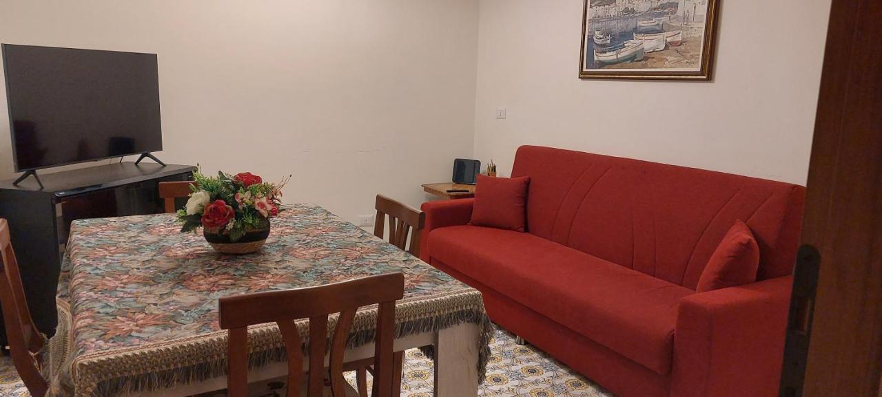 Appartamento Da Miriam ลิโด ดิ ออสเตีย ภายนอก รูปภาพ